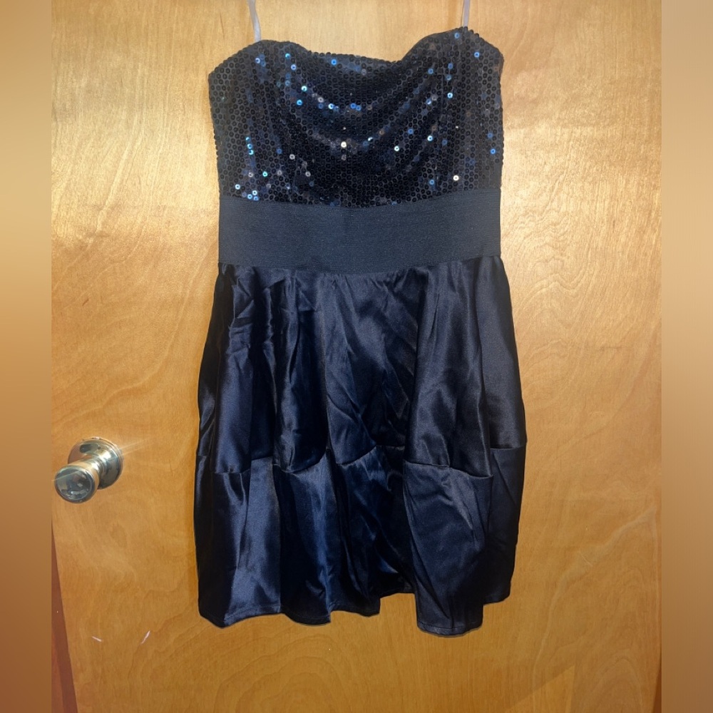 Black Strapless Sequins Mini Dress Junior’s Size 7